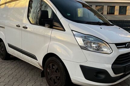Ford Transit Custom 340.136 km 5.900 € Frankfurt am Main / Bergen-Enkheim 60388