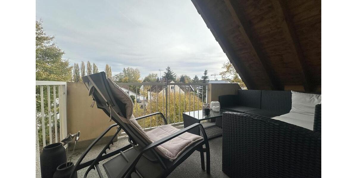 3 Zi.-Dachgeschosswohnung - TOP-Wohnlage im Buchraingebiet 3 zimmer