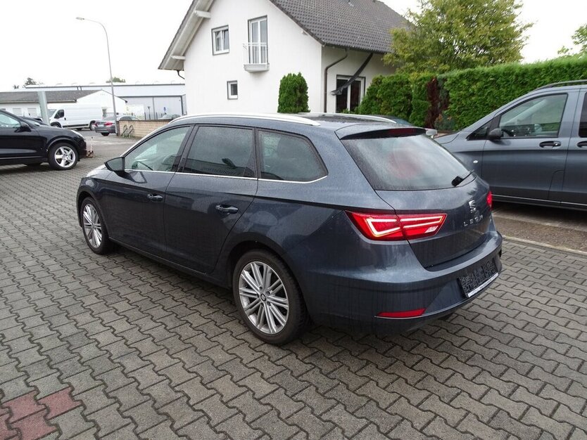 Leon ST 1,5l TGI (CNG) Xcellence, DSG, Navi, PDC,