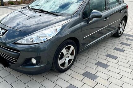 Peugeot 207 195.000 km 2.200 &euro; Fürth 64658