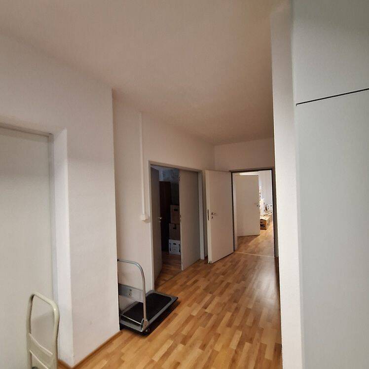 Ffm.-Griesheim: Bürofläche ca. 250 m² - Flughafen und Messe schnell erreichbar