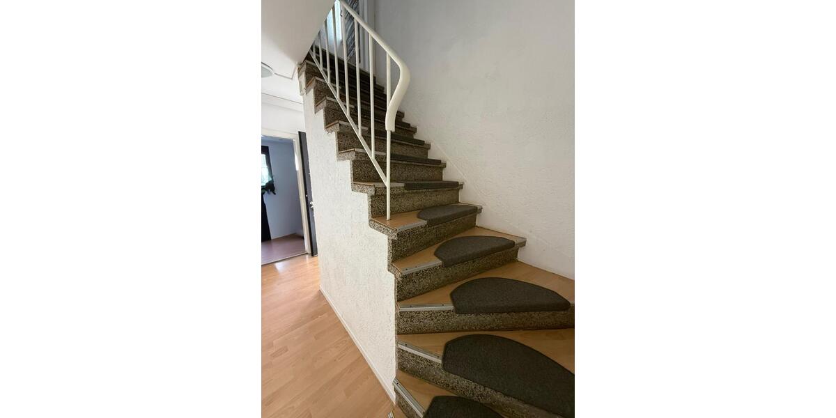 Doppelhaushälfte Griesheim - 7 Zimmer, 170 m&sup2;, 499.999&euro; | Angebot:24118316