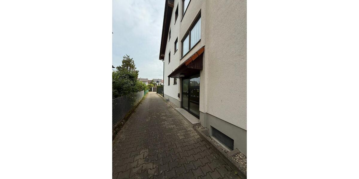 Dachgeschoßwohnung Stockstadt am Rhein - 3 Zimmer, 92 m&sup2;, 1.270&euro; | Angebot:26670903