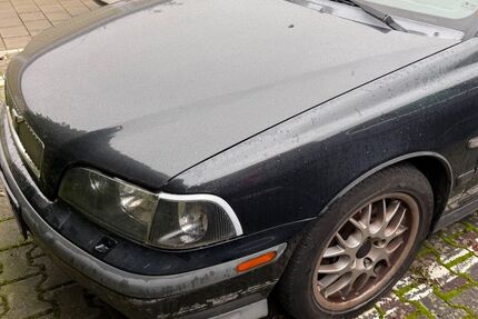 Volvo V40 267.614 km 990 &euro; Langen 63225