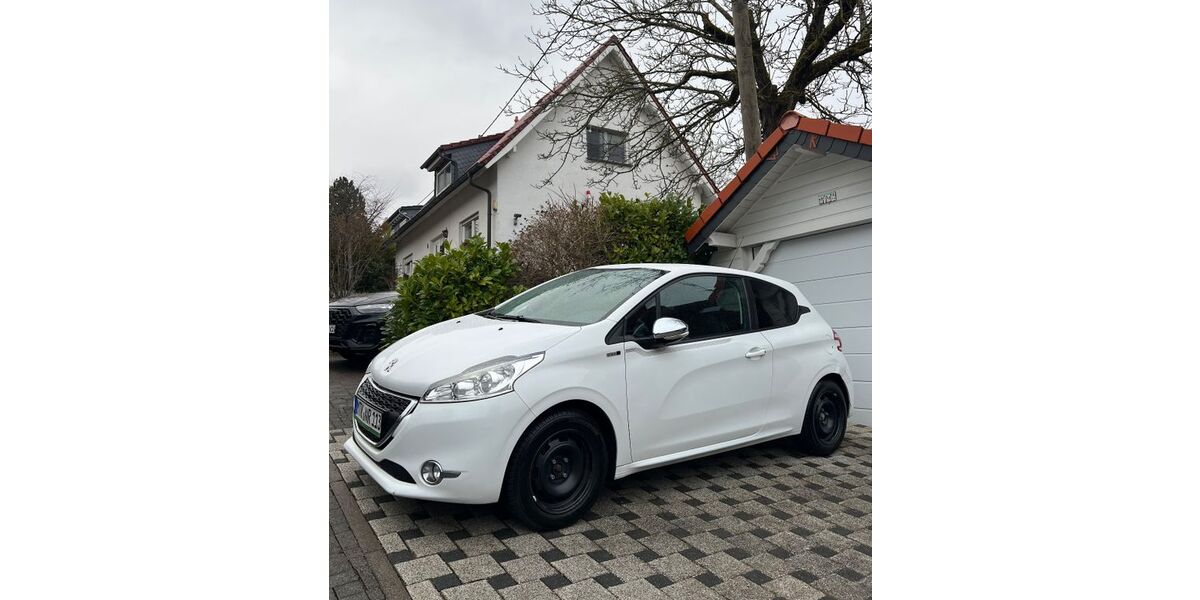 Peugeot 208 120.023 km 5.900 &euro; Hofheim am Taunus 65719