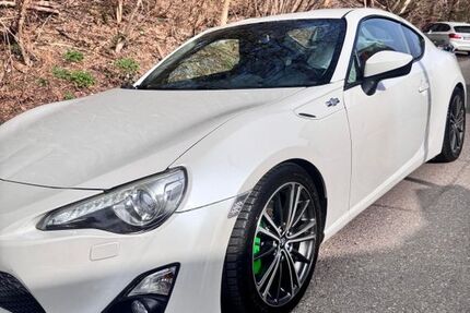 Toyota GT86 172.000 km 12.900 &euro; Mühltal 64367
