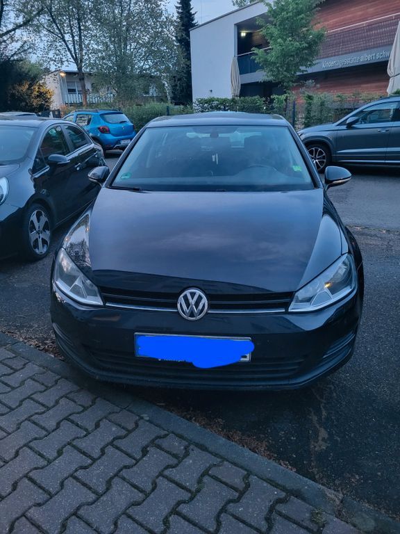 VW Golf 118.000 km 8.000 € Frankfurt 60437
