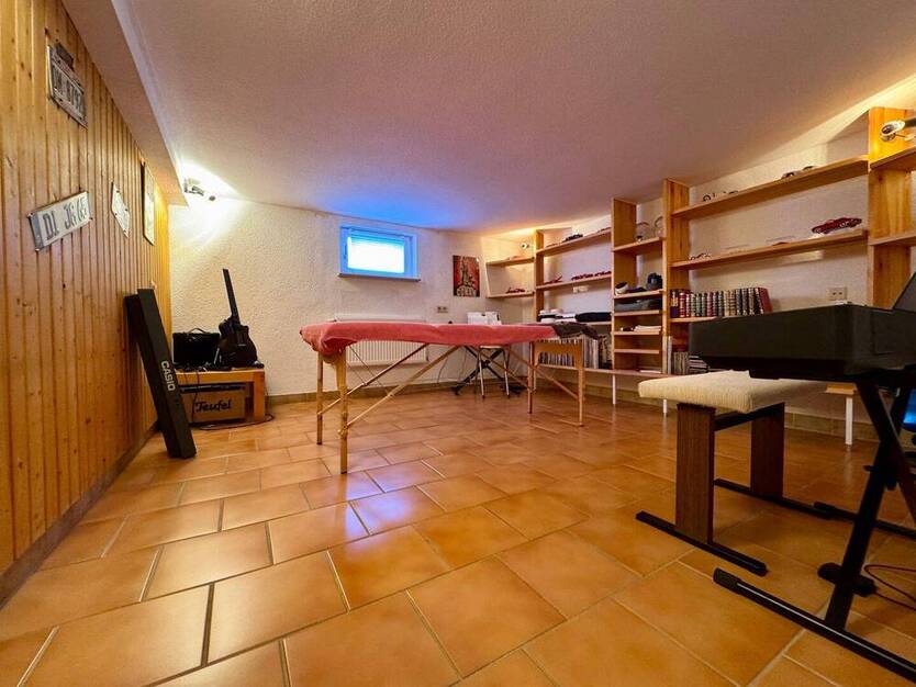 Solides, teils modernisiertes Zweifamilienhaus in gesuchter, ruhiger Lage von Münster