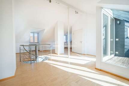 Wohnung zum Kaufen in Frankfurt 880.000 € 114 m² 4 zimmer