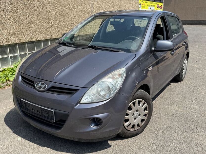 i20