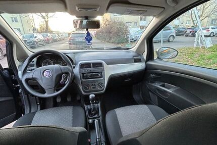 Fiat Punto 137.210 km 2.800 &euro; Frankfurt am Main 60386