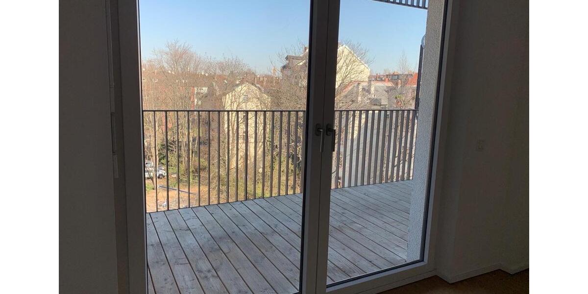Terrassenwohnung Frankfurt am Main Ostend - 2 Zimmer, 83 m&sup2;, 1.791&euro; | Angebot:25887660