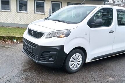 Peugeot Traveller 128.421 km 16.900 &euro; frankfurt 65929