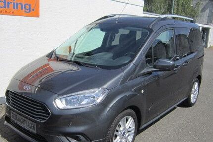Ford Tourneo Courier 11.207 km 15.900 &euro; Offenbach 63069