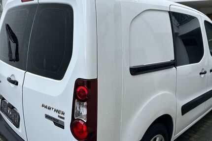 Peugeot Partner 190.000 km 4.900 &euro; Darmstadt 64291