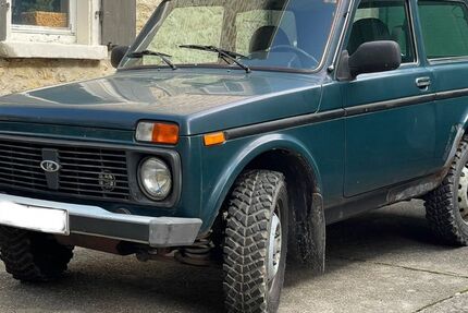 Lada Niva 84.000 km 3.300 &euro; Dexheim 55278
