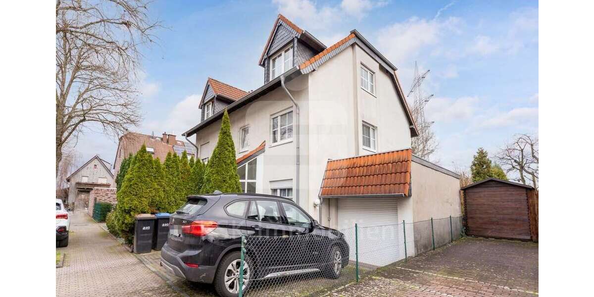 Haus zum Kaufen in Darmstadt – Eberstadt 815.000 € 250 m² 8 zimmer
