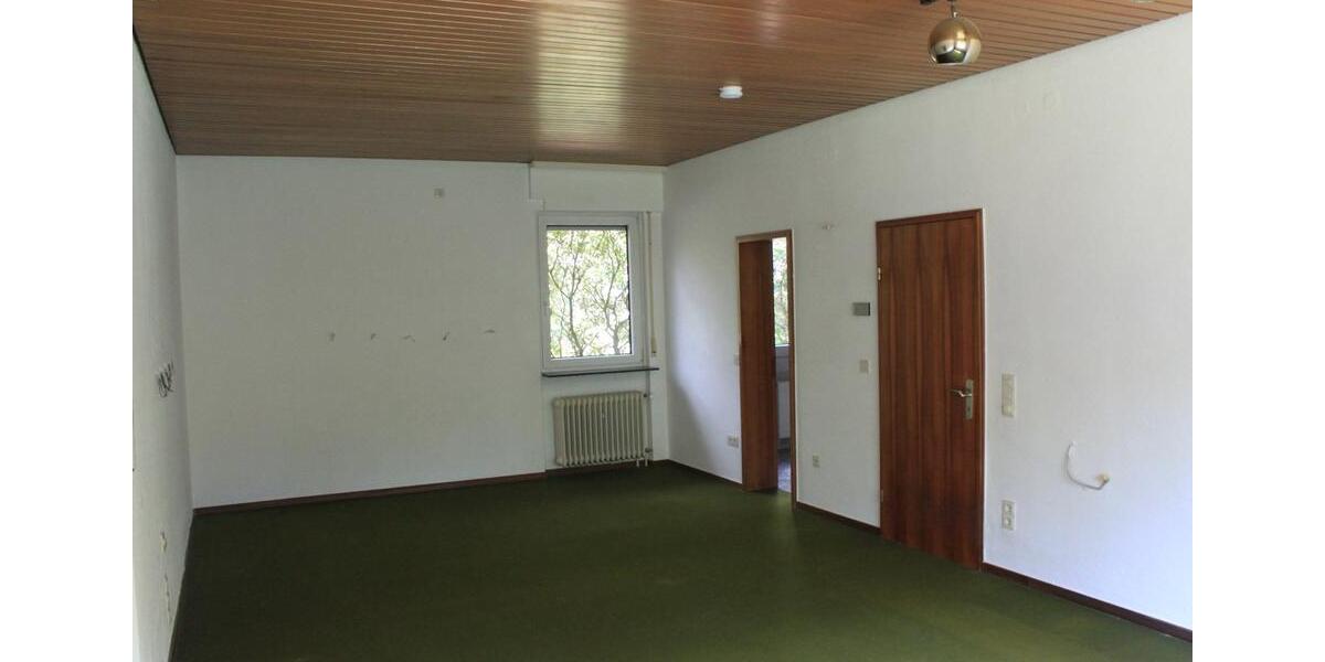 Etagenwohnung Breuberg - 7 Zimmer, 200 m&sup2;, 1.650&euro; | Angebot:24749216