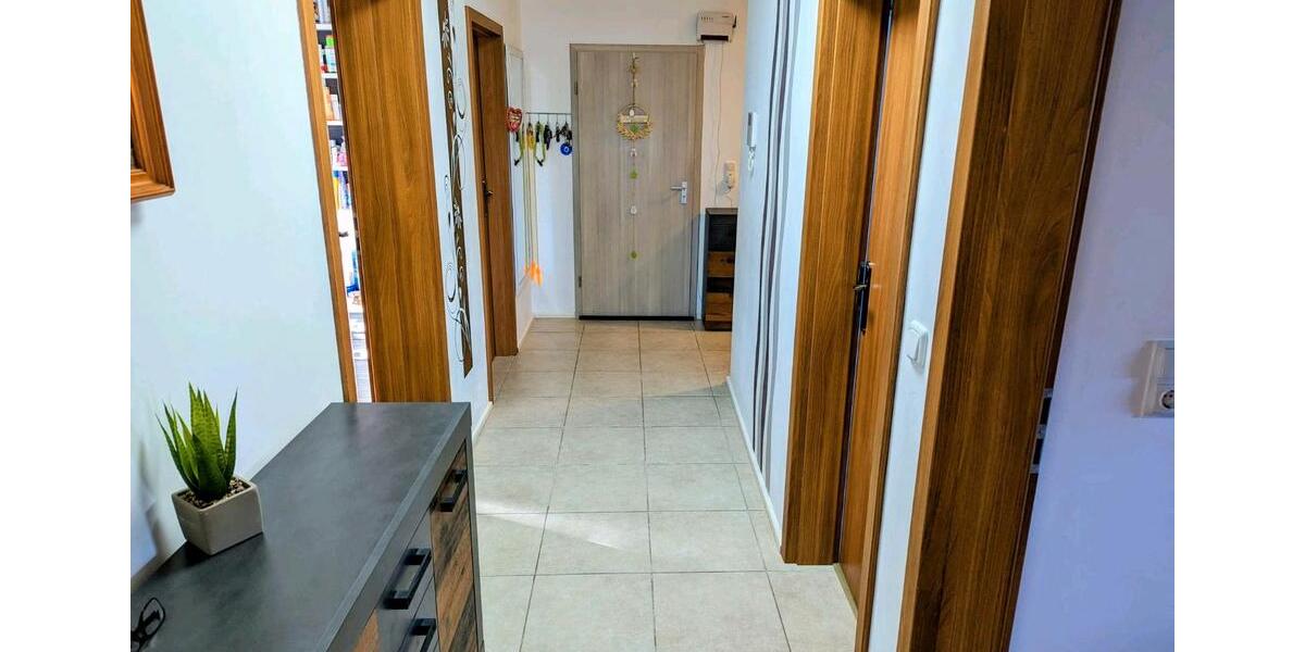 Dachgeschoßwohnung Höchst im Odenwald - 5 Zimmer, 100 m&sup2;, 1.350&euro; | Angebot:26396321
