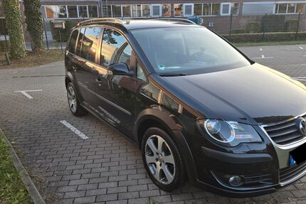 VW Touran 215.000 km 6.900 € Dietzenbach 63128