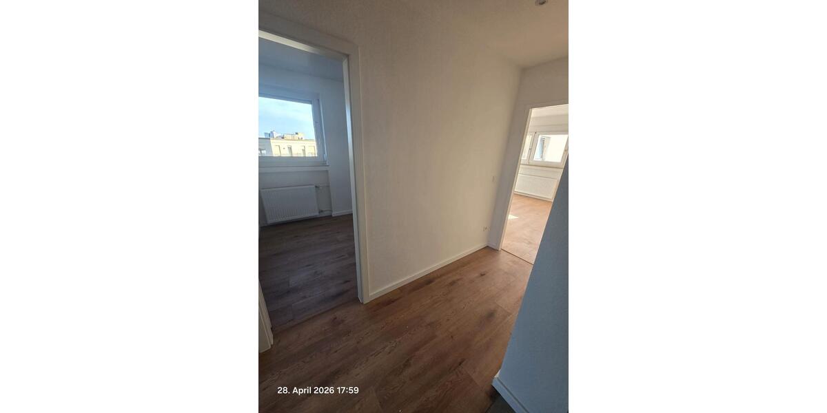 Etagenwohnung Offenbach am Main Hafen - 3 Zimmer, 75 m&sup2;, 1.200&euro; | Angebot:26482978