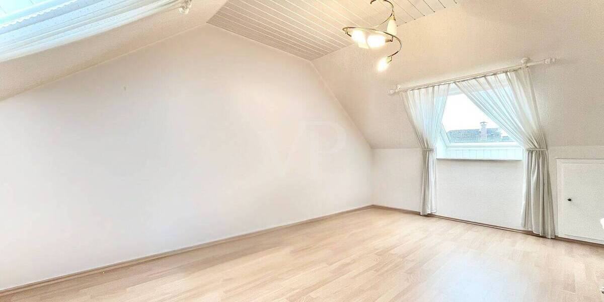 Mehrfamilienhaus, Wohnhaus Kriftel - 8 Zimmer, 215 m&sup2;, 720.000&euro; | Angebot:26160420