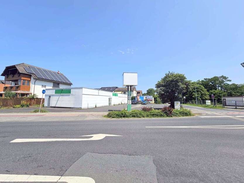 Halle in Rodgau 2.200 € 305 m²