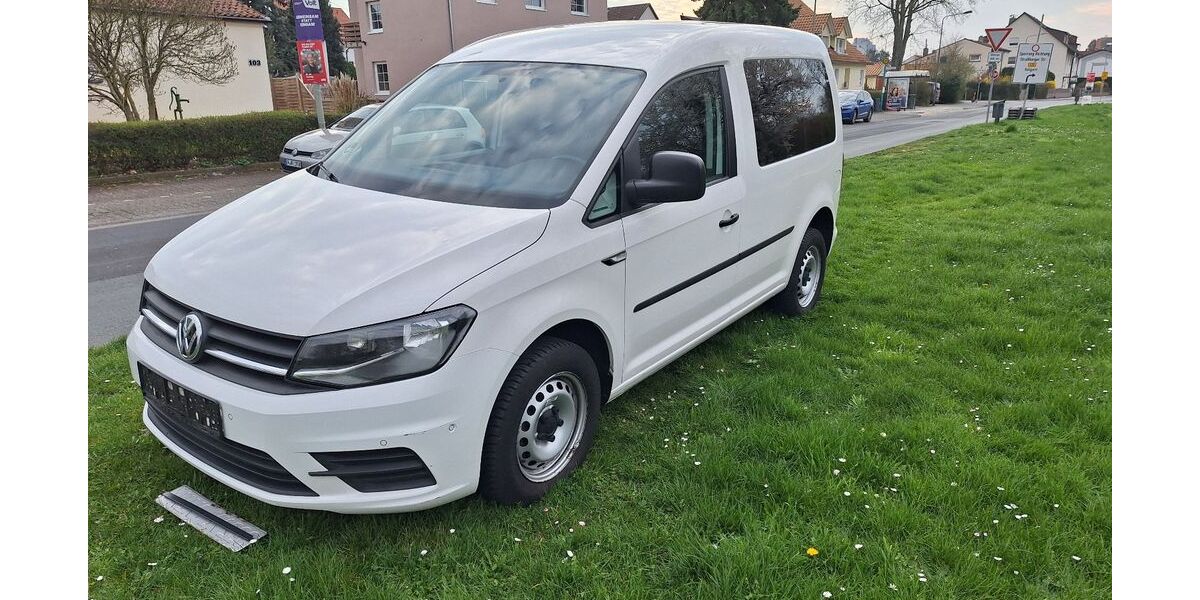 VW Caddy 114.000 km 9.400 &euro; Frankfurt 60529
