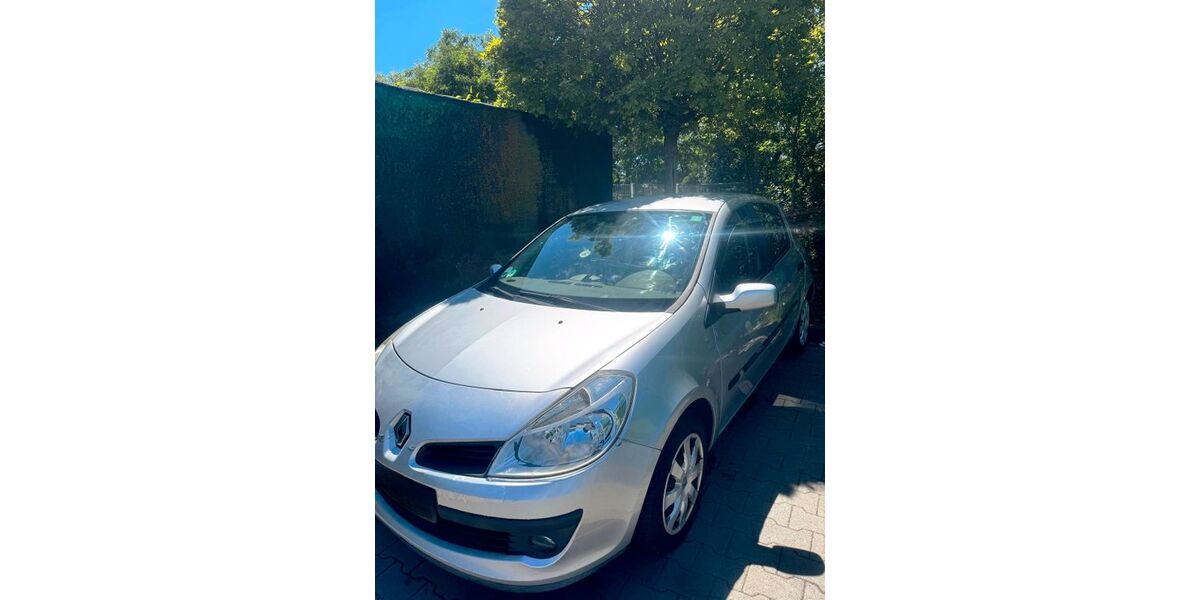 Renault Clio 187.000 km 1.449 &euro; Rüsselsheim 65428