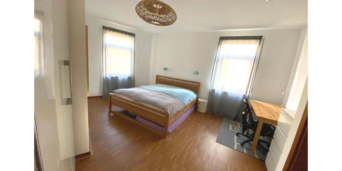Etagenwohnung Darmstadt Bessungen - 4 Zimmer, 125 m&sup2;, 1.700&euro; | Angebot:26296796