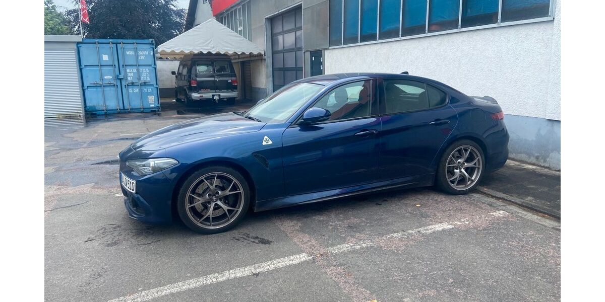 Alfa Romeo Giulia 90.000 km 45.000 &euro; Darmstadt 64291