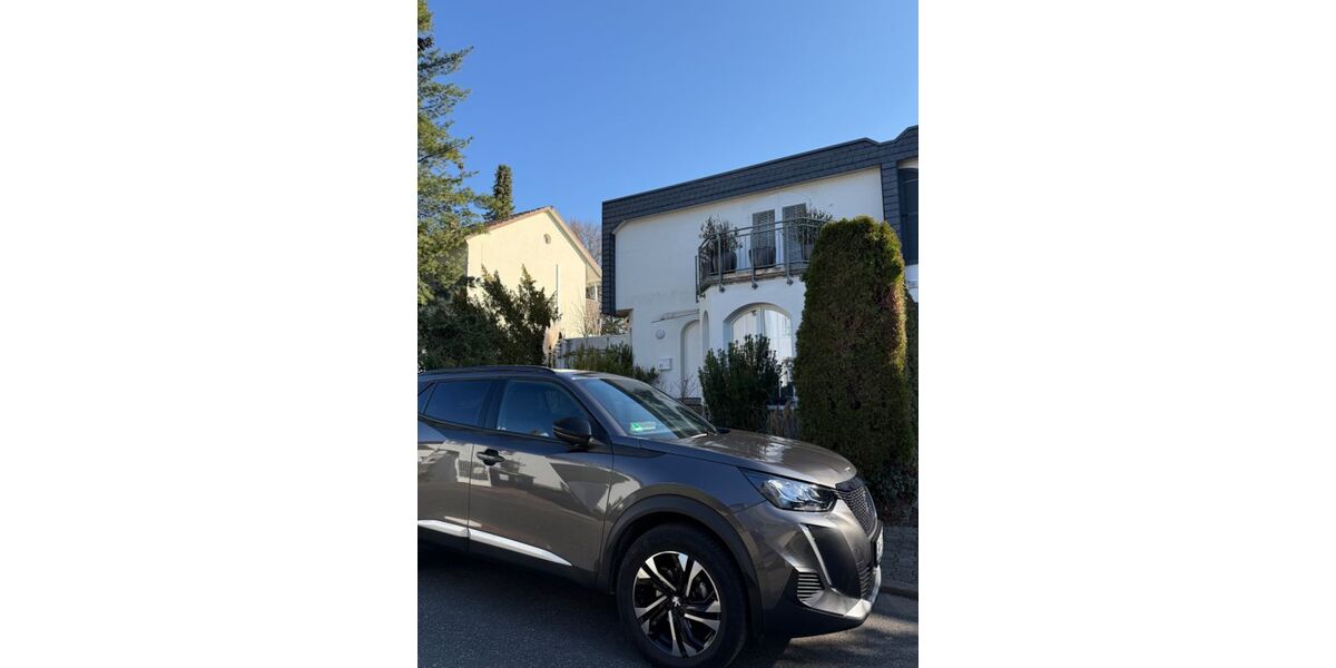 Peugeot 2008 24.000 km 18.000 &euro; Frankfurt am Main 60598