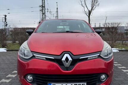Renault Clio 158.000 km 4.600 &euro; Frankfurt am Main 65931