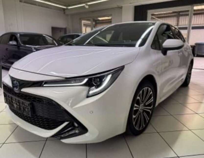 Toyota Corolla 70.000 km 18.299 € Neu Isenburg 63263