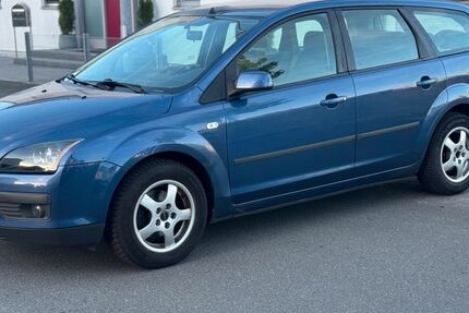 Ford Focus 140.000 km 2.950 &euro; Bischofsheim 65474