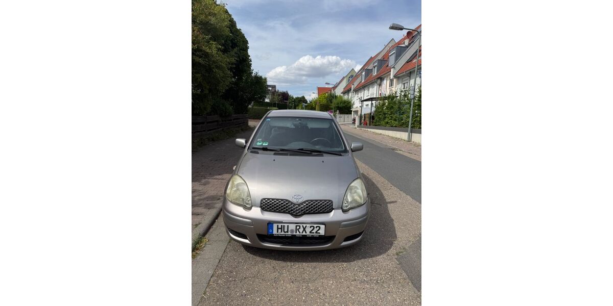 Toyota Yaris 212.180 km 1.749 &euro; Frankfurt 60388