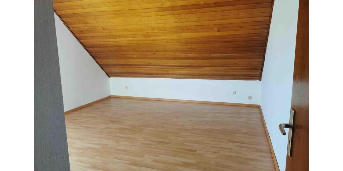 Dachgeschoßwohnung Groß-Umstadt Umstadt - 2 Zimmer, 77 m&sup2;, 650&euro; | Angebot:26339690