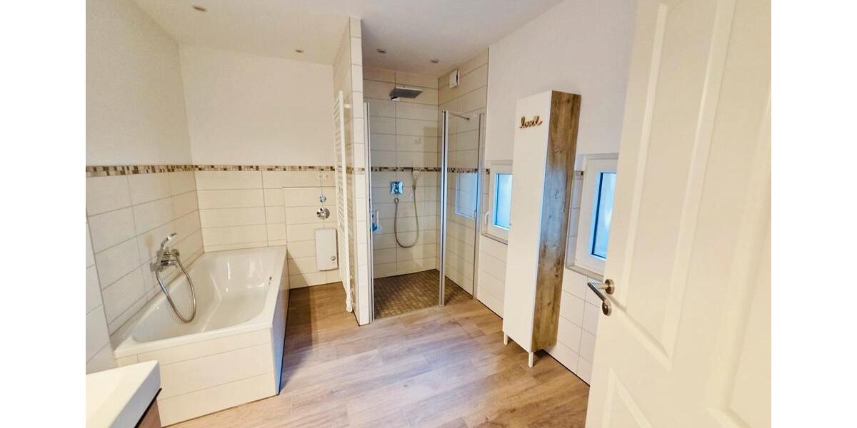 Moderne 1-2 Wohnungen 200qm sofort frei in Ober-Ramstadt Zentrum 6 zimmer