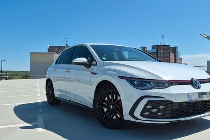 VW Golf 67.650 km 26.499 &euro; Dreieich 63303