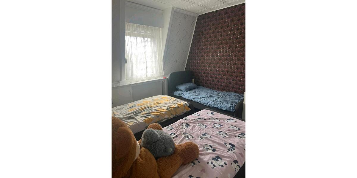 Etagenwohnung Flörsheim am Main - 3 Zimmer, 90 m&sup2;, 1.500&euro; | Angebot:25017582