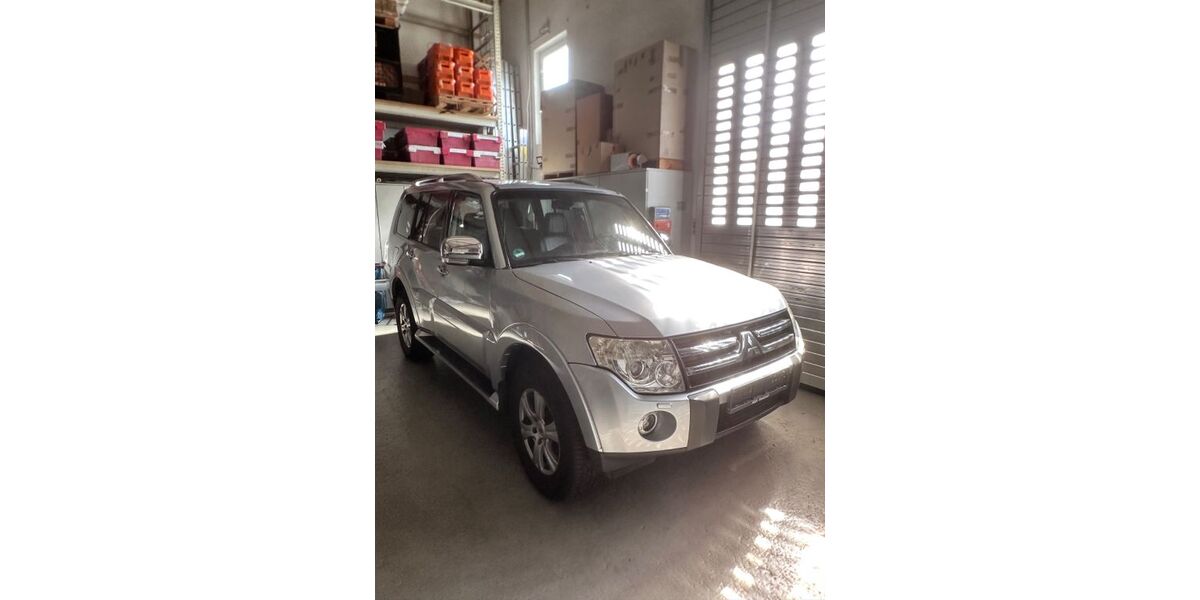 Mitsubishi Pajero 300.000 km 7.980 &euro; Groß-Gerau 64521