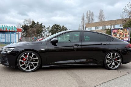 Opel Insignia 84.877 km 24.950 &euro; Raunheim 65479