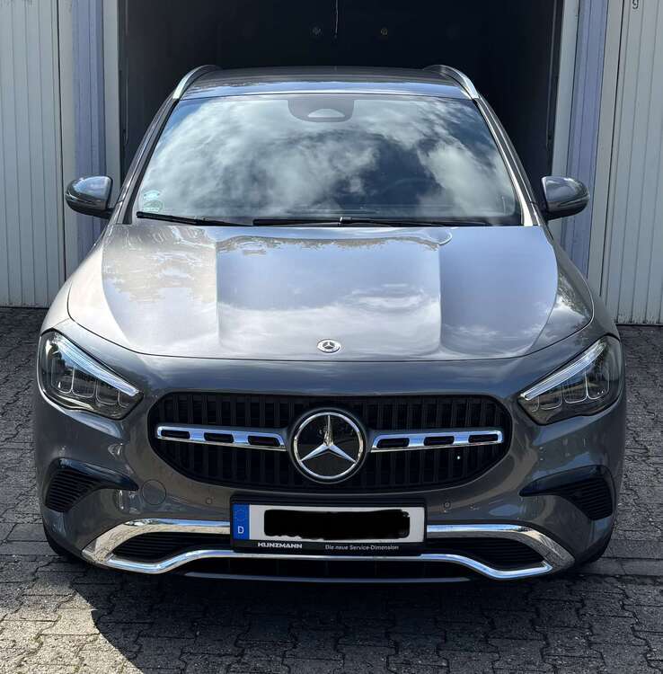Mercedes-Benz GLA 180 10.000 km 33.900 € Riedstadt 64560