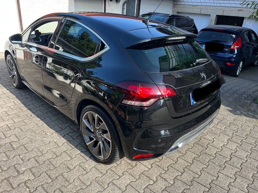 DS4
