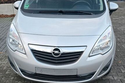 Opel Meriva 190.000 km 2.900 &euro; Frankfurt am Main 65929