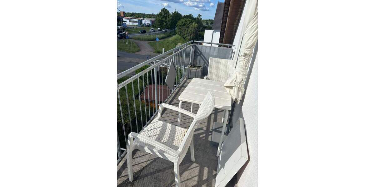 schöne 2-Zimmer Dachgeschosswohnung mit Balkon in Seligenstadt 2 zimmer