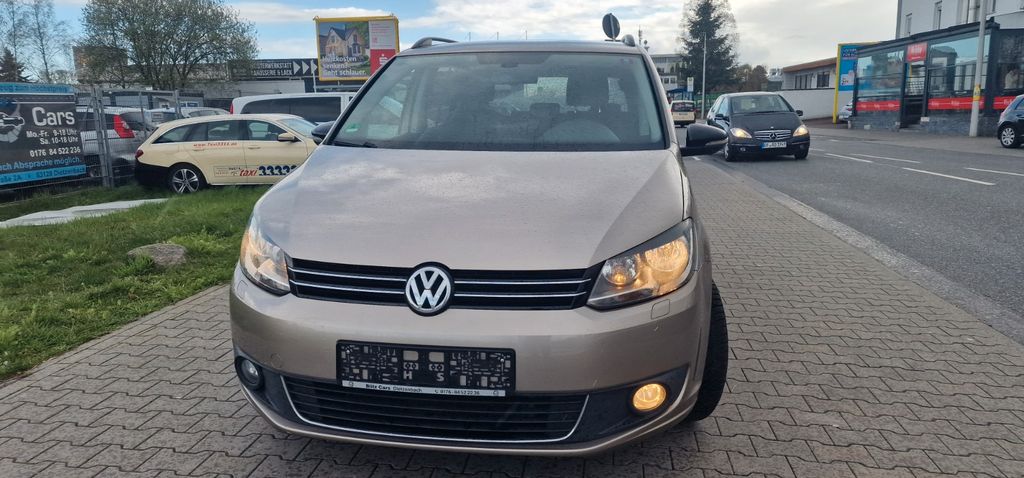 VW Touran 263.000 km 5.900 &euro; Dietzenbach 63128