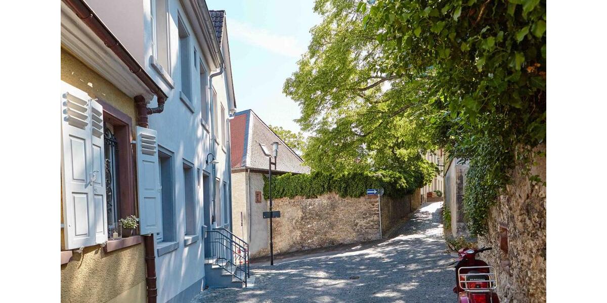 Etagenwohnung Oppenheim - 7 Zimmer, 150 m&sup2;, 1.980&euro; | Angebot:25294577