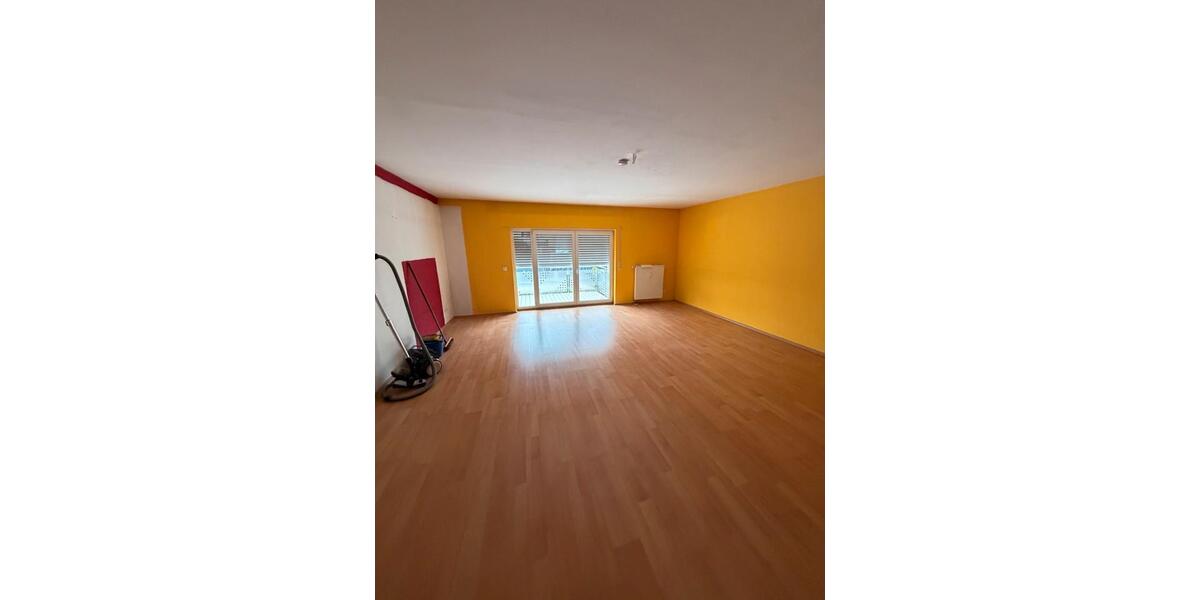 Etagenwohnung Bensheim - 4 Zimmer, 140 m&sup2;, 1.600&euro; | Angebot:26103993