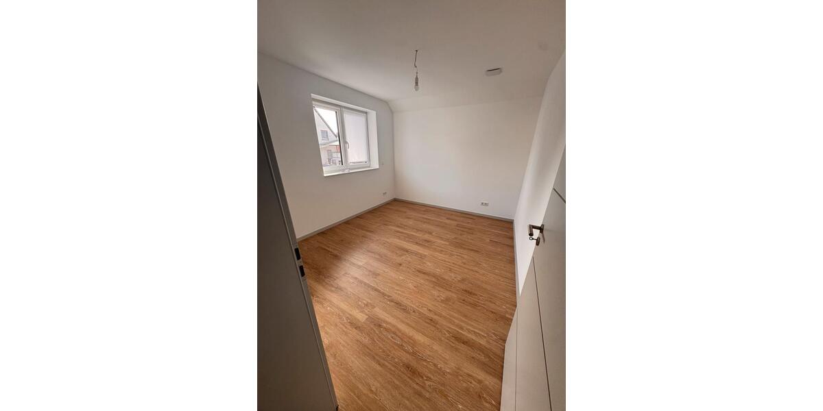 Etagenwohnung Darmstadt Arheilgen - 4.5 Zimmer, 100 m&sup2;, 1.780&euro; | Angebot:25419149